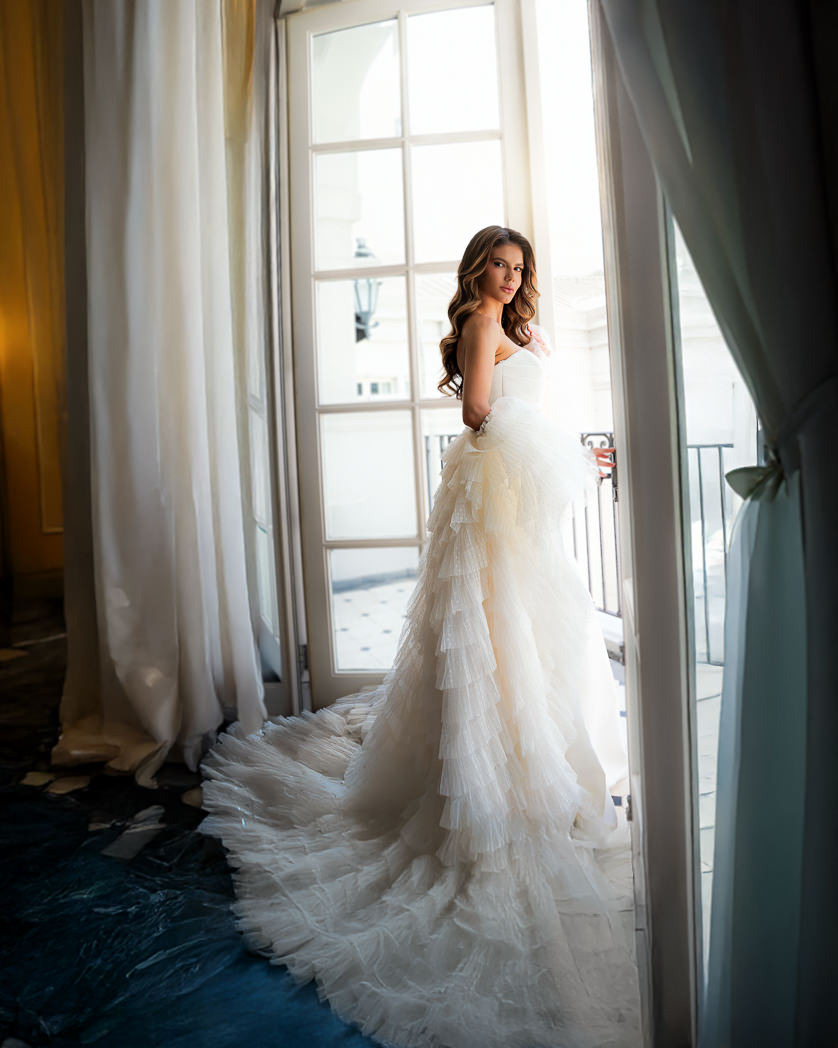 Vestidos de noiva de  Lucas Anderi estilista do Fabrica de Casamento com fotografo Yuri Nunes e com noiva Heloisa