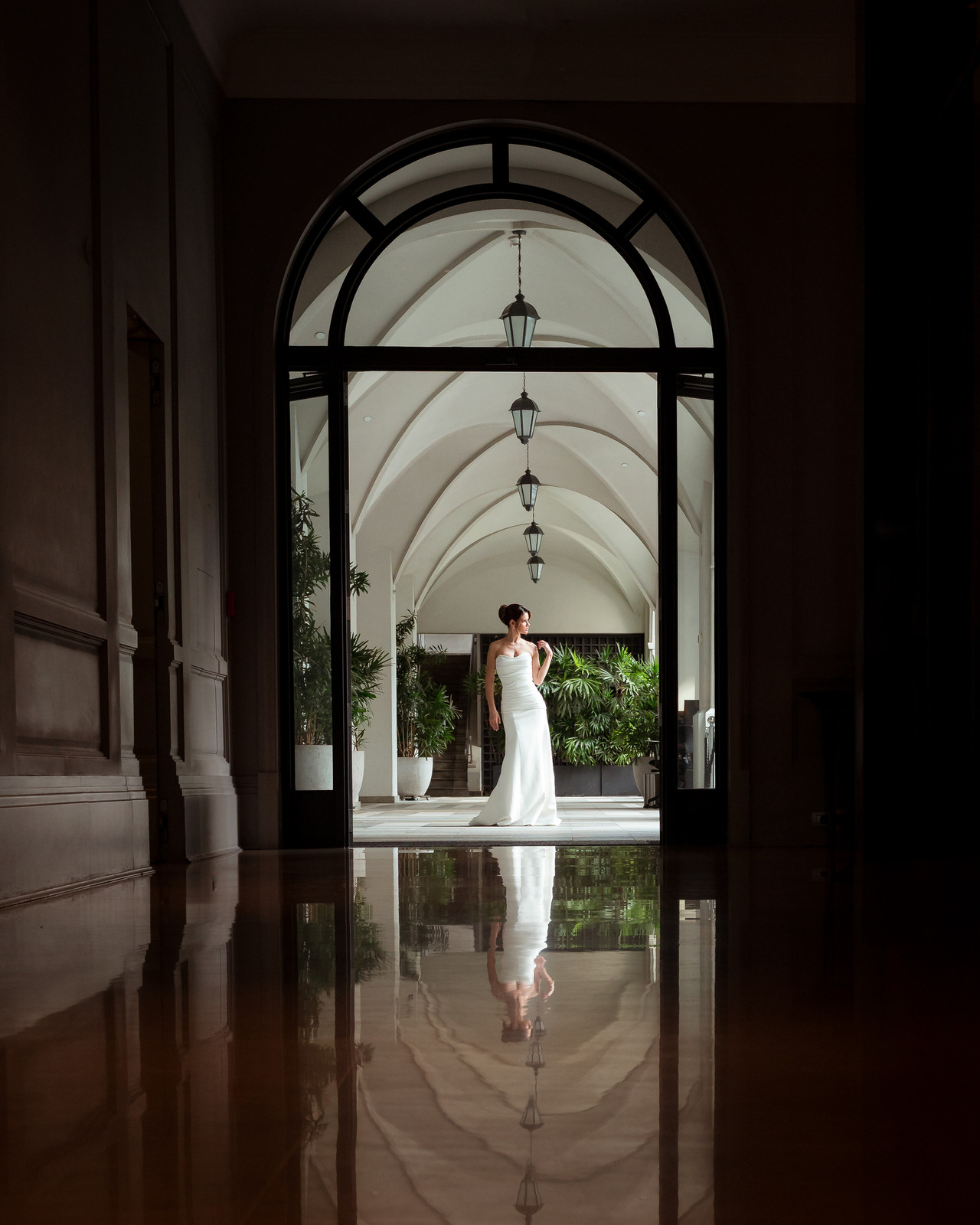 hall de entrada do  Palácio Tangará com linda arquitetura para fotos gerando uma composição de replexo