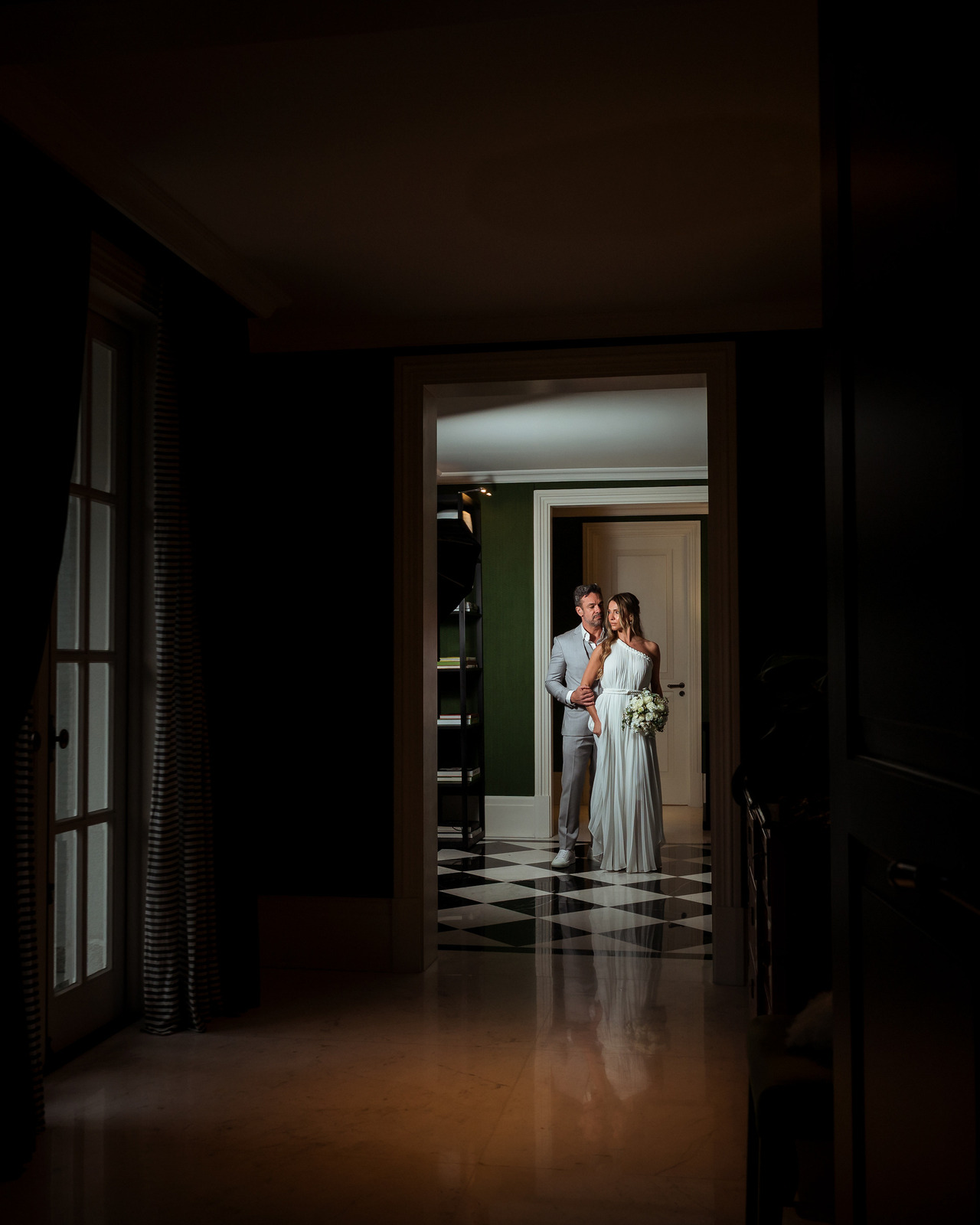 Ensaio de casal no Palácio Tangará na exclusiva The Grand Suite