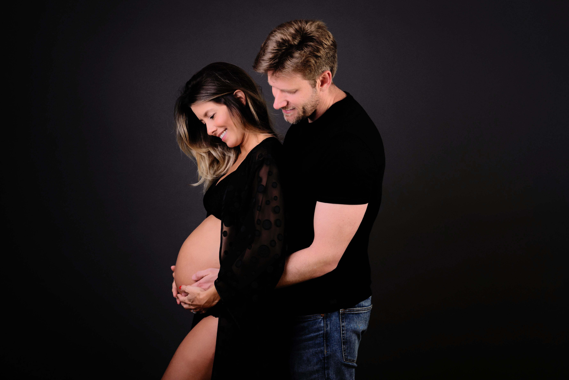 ensaio gestante, ensaio casal, gestação, amor, foto de gestante, gestante lingerie, look gesntante, inspiração gestante, gravida, gravidez, nascimento, família