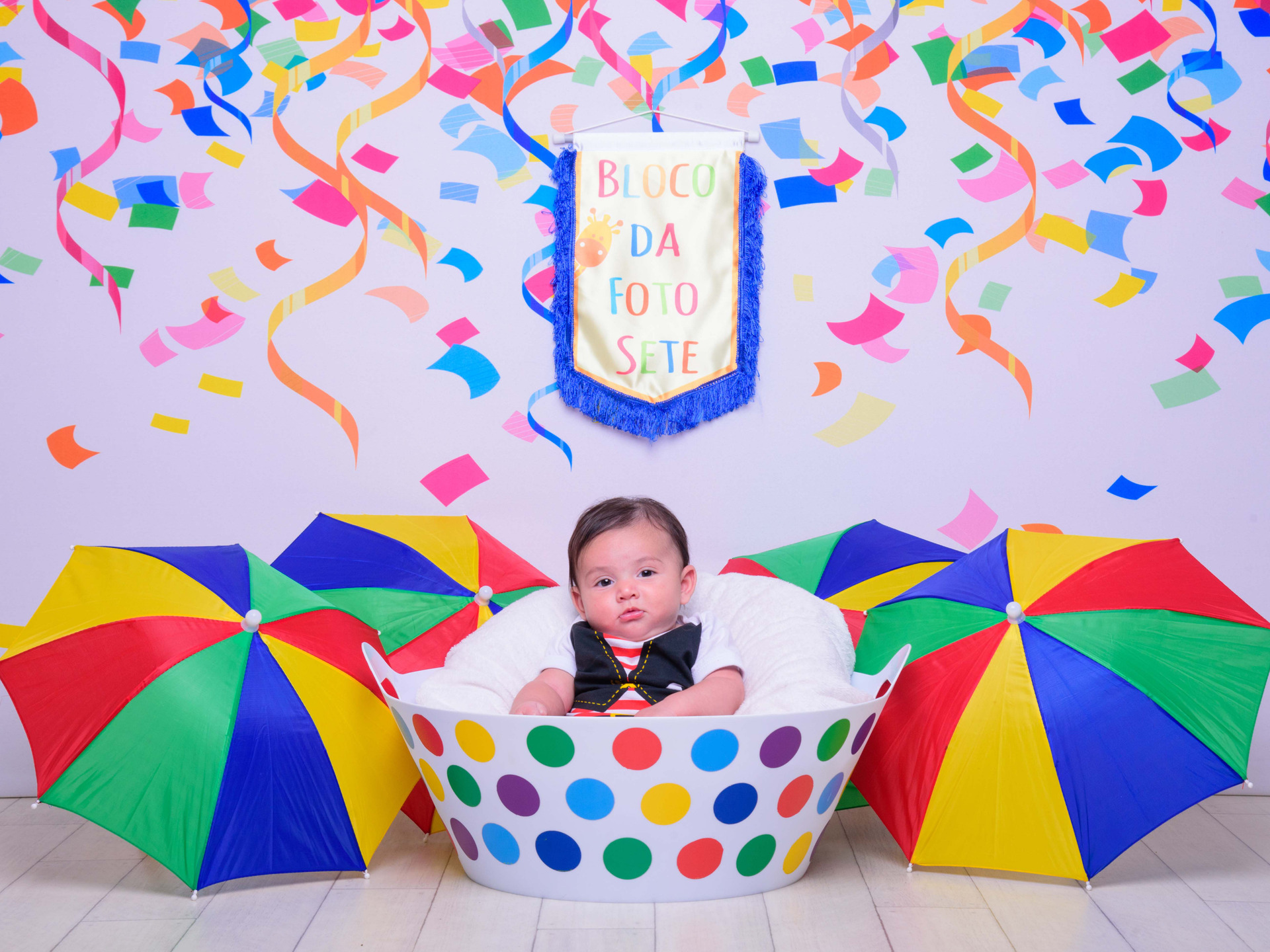 sessão carnaval, fantasia, fantasia de carnaval, bloquinho, confete, fotos de carnaval, ensaio carnaval, bebês fantasiados, foto de bebê, ensaio infantil, fotografia infantil, inspiração ensaio bebês, bebês fofos