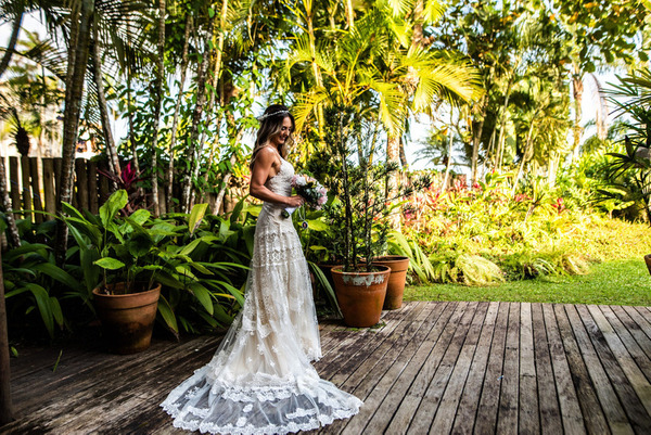 Inspira o 5 vestidos de noiva incr veis para casar na praia