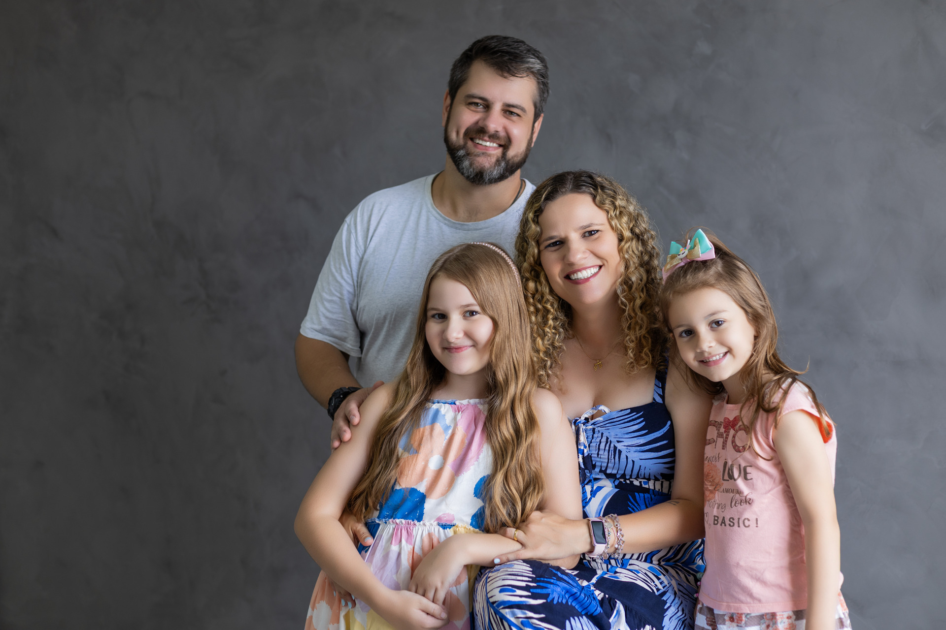 book de gestante pai beijando a barrida