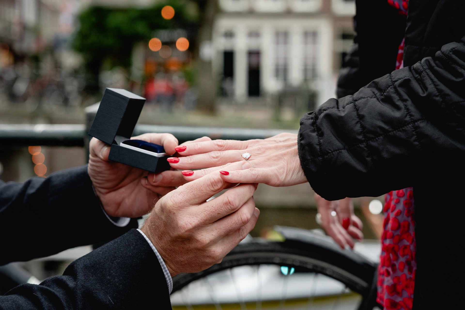 Engagement proposal in Amsterdam captured by Amsterdam photographer