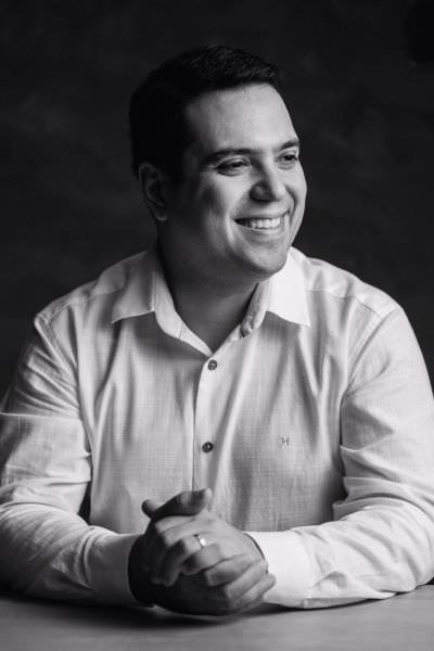 Retrato do fotógrafo de Maringá, Elisson Andrade Fotografia