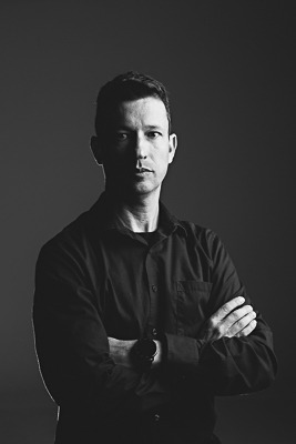 Retrato do fotógrafo de Maringá, Elisson Andrade Fotografia