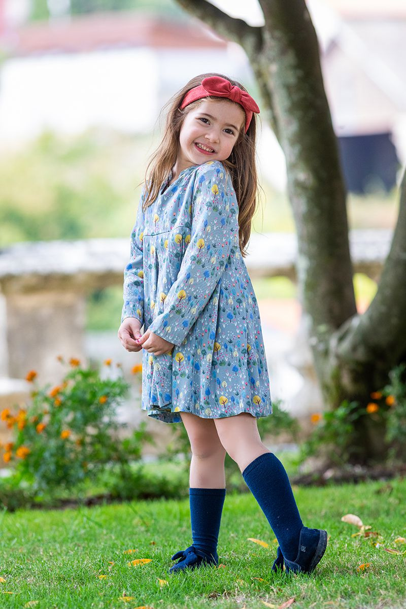 esta criança é mesmo vaidosa