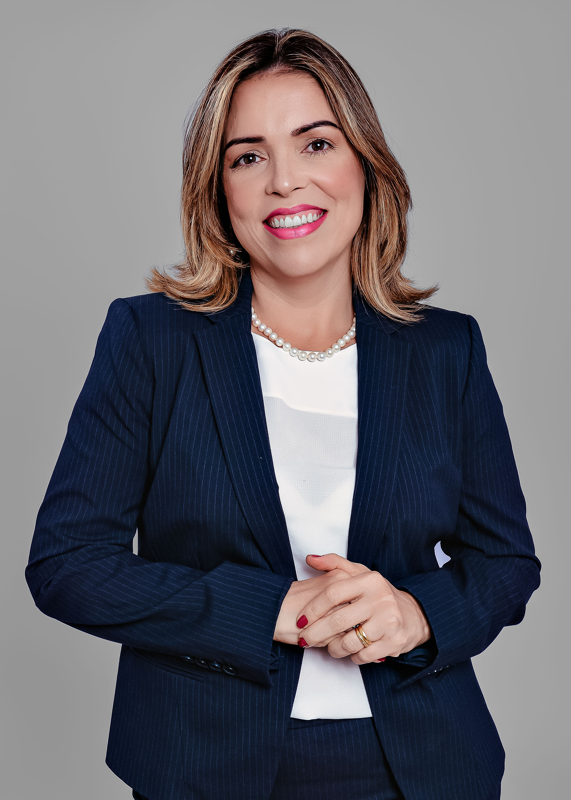 Fotografia Executiva de Advogado sócio de escritório para LinkedIn e site jurídico. Retrato Corporativo Masculino em Niterói, RJ