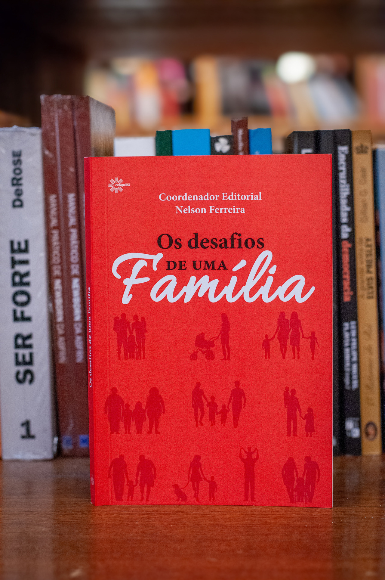 Editora Conquista  - Os desafios de uma família