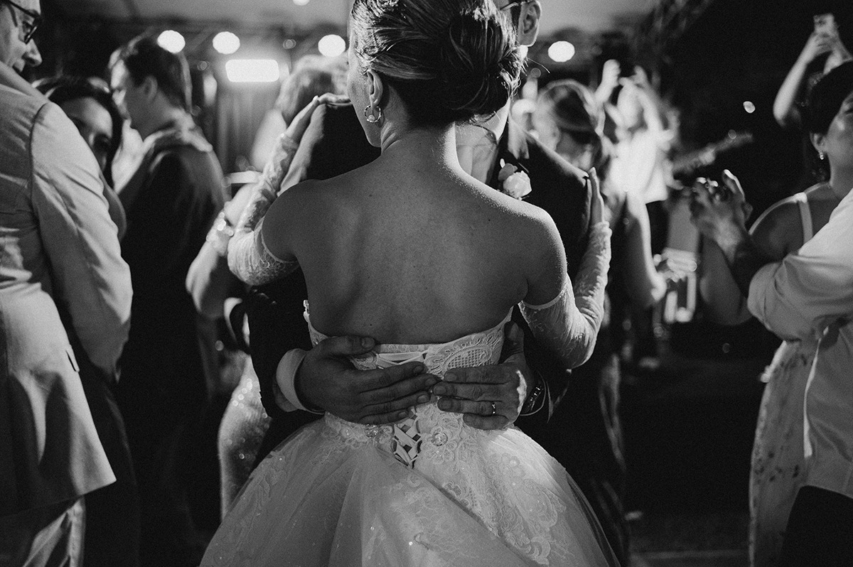 Fotógrafo de casamento em Curitiba registrando cerimônia religiosa com sensibilidade e propósito – Tiago Guedes