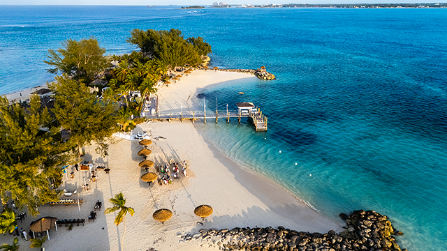 Foto aérea do casamento nas Bahamas por Silas Coelho