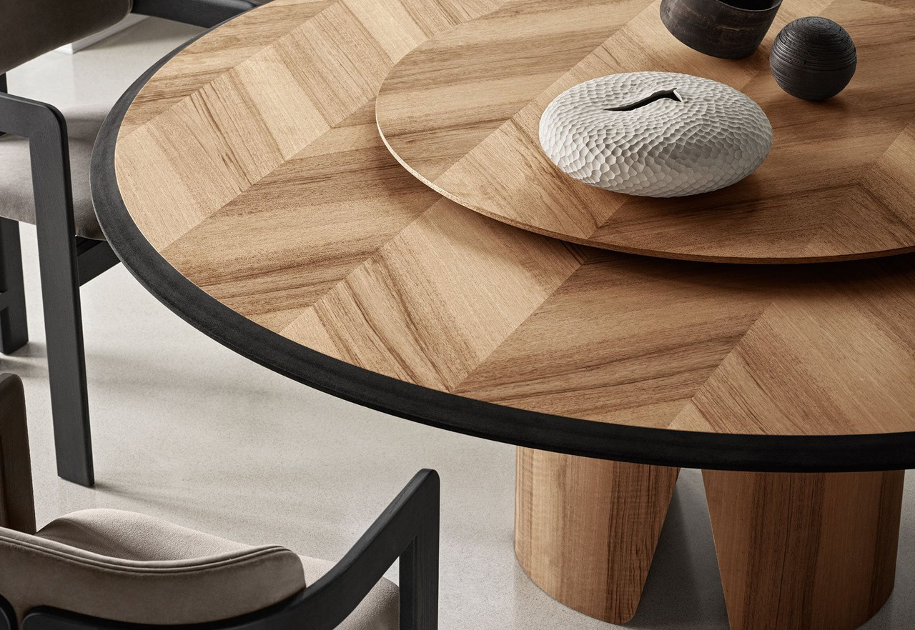 MANTO de Pietro Russo para Gallotti&Radice em Walnut