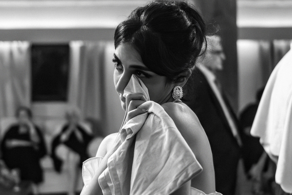 noiva a chorar