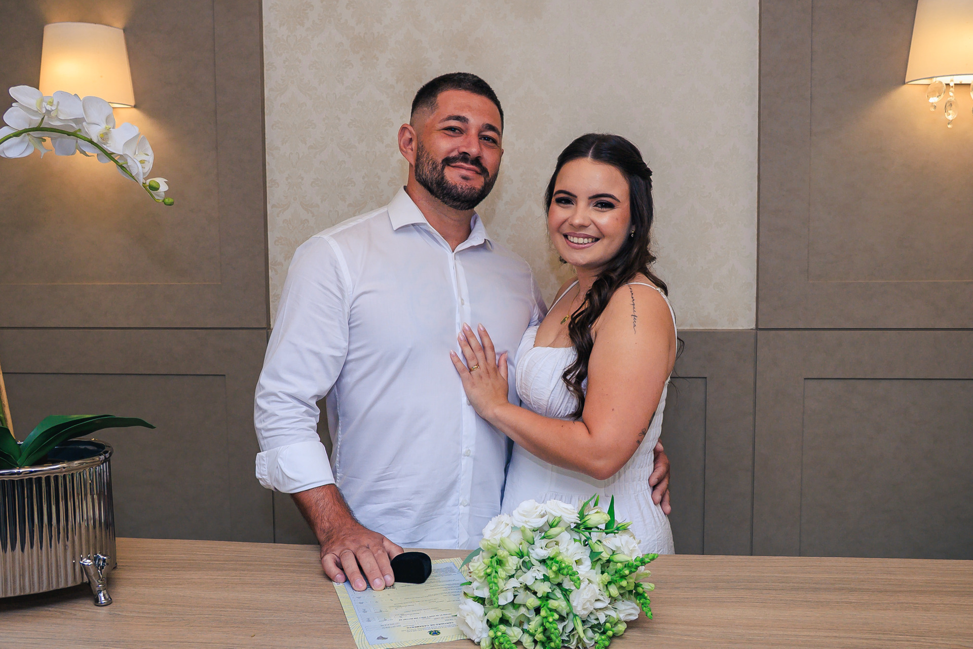 Bruna e Tiago após a cerimônia do casamento civil em Pedra Branca