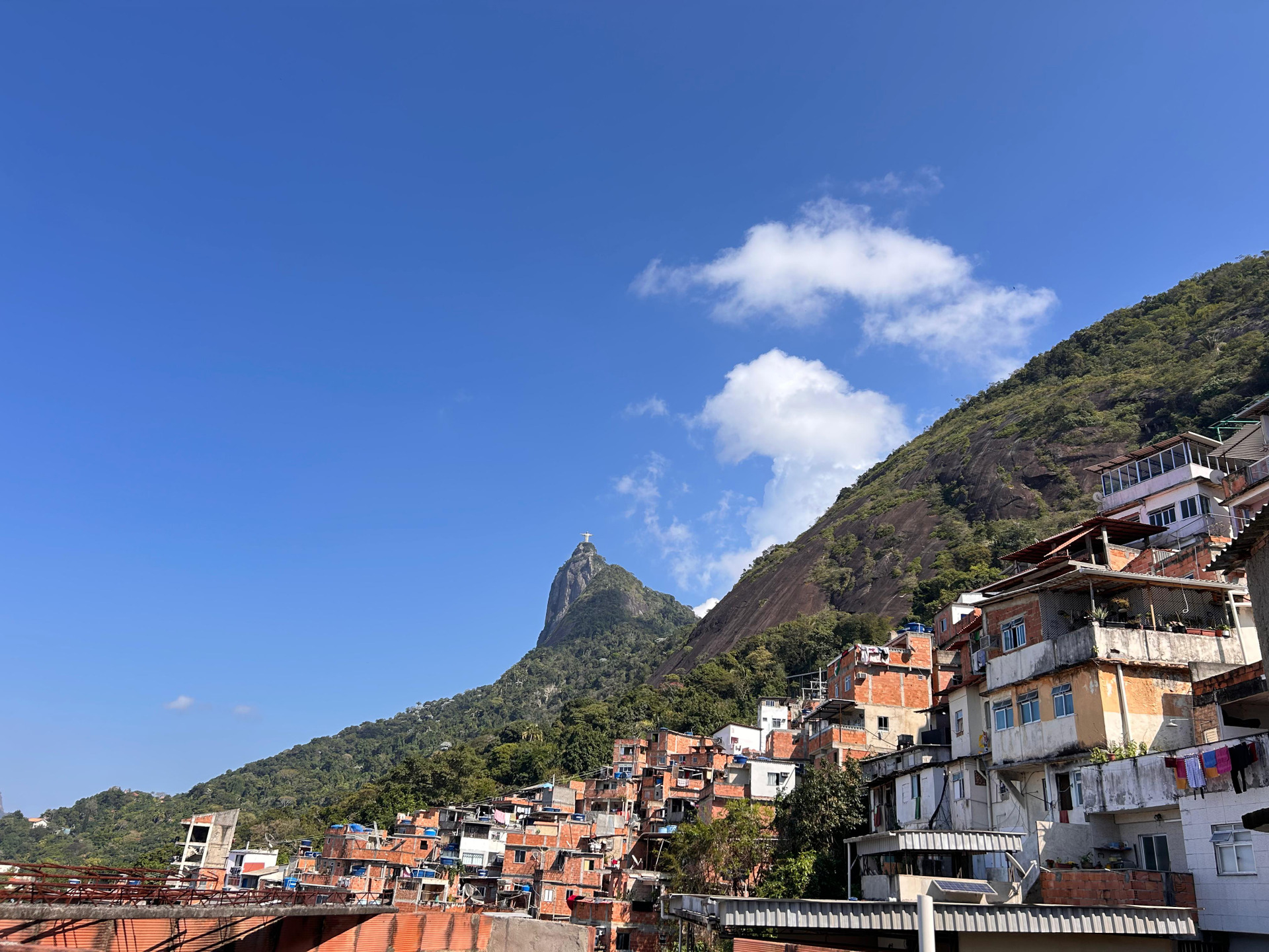 Vista da comunidade Santa Marta