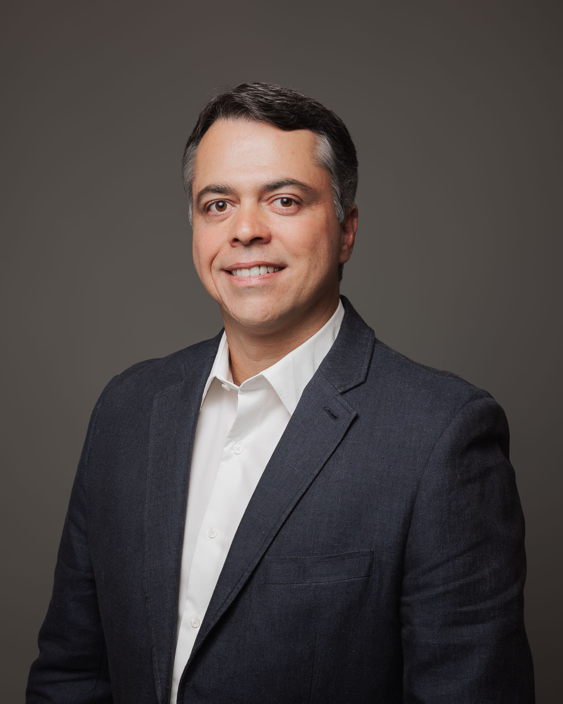 belo horizonte, foto de perfil, fotografia, fotógrafo, fotógrafo de retrato, pedro leopoldo, portrait, retrato profissional, victor ataide, flores, paisagista, retrato paisagista, arquiteta paisagista