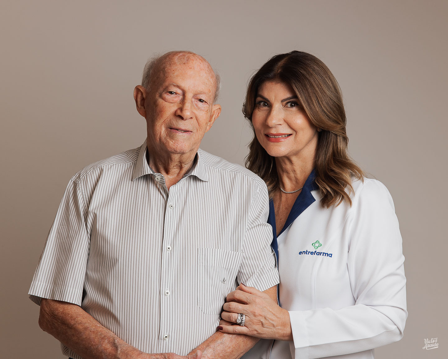 belo horizonte, foto de perfil, fotografia, fotógrafo, fotógrafo de retrato, pedro leopoldo, portrait, retrato profissional, victor ataide, flores, paisagista, retrato paisagista, arquiteta paisagista