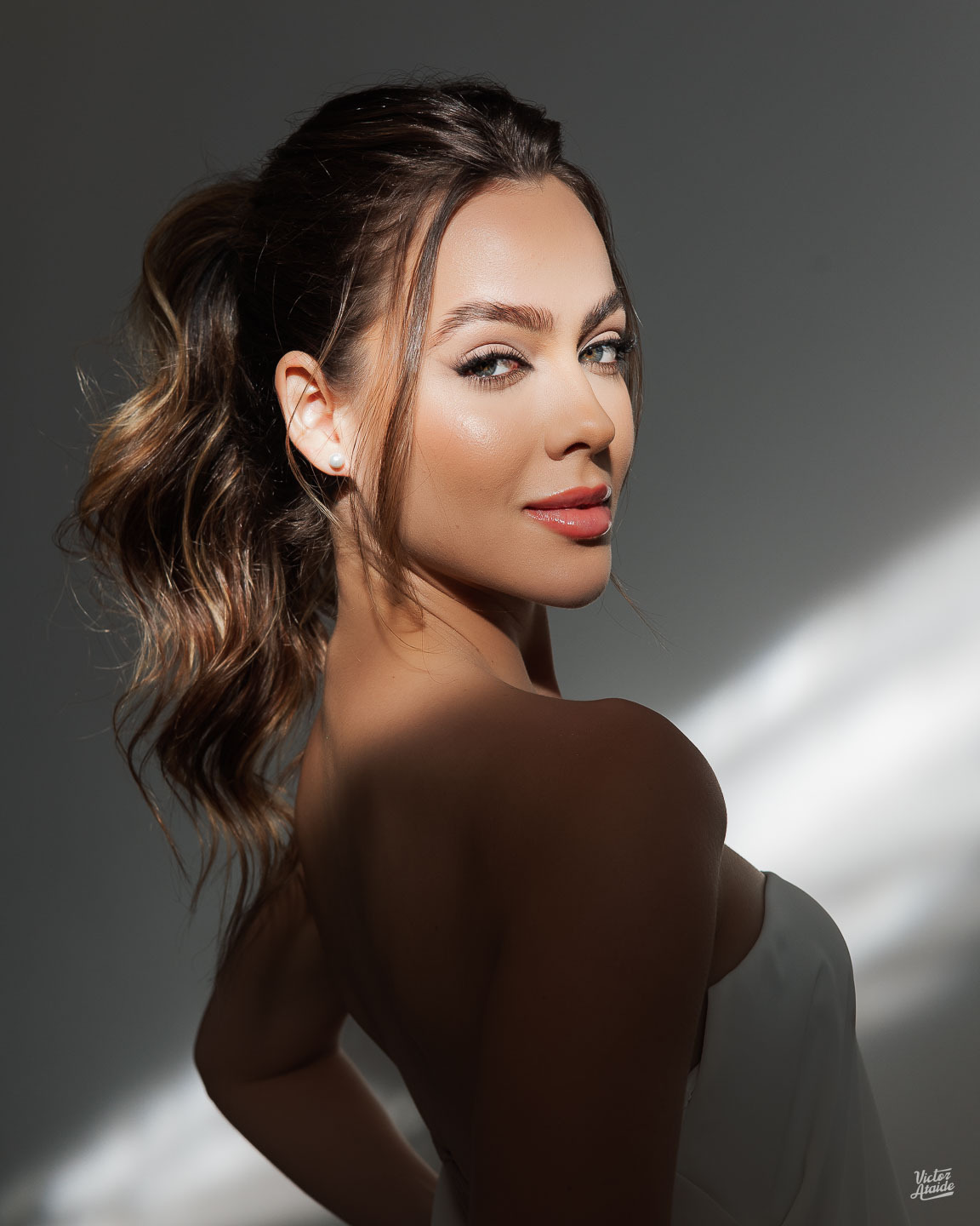 belo horizonte, estúdio de fotografia, estúdio em BH, estúdio fotográfico, foto de perfi, foto para linkedin, fotógrago victor ataide, modelo, modelo fotográfica, mulher, pedro leopoldo, retrato, retrato profissional, retrato profissional bh, victor ataide