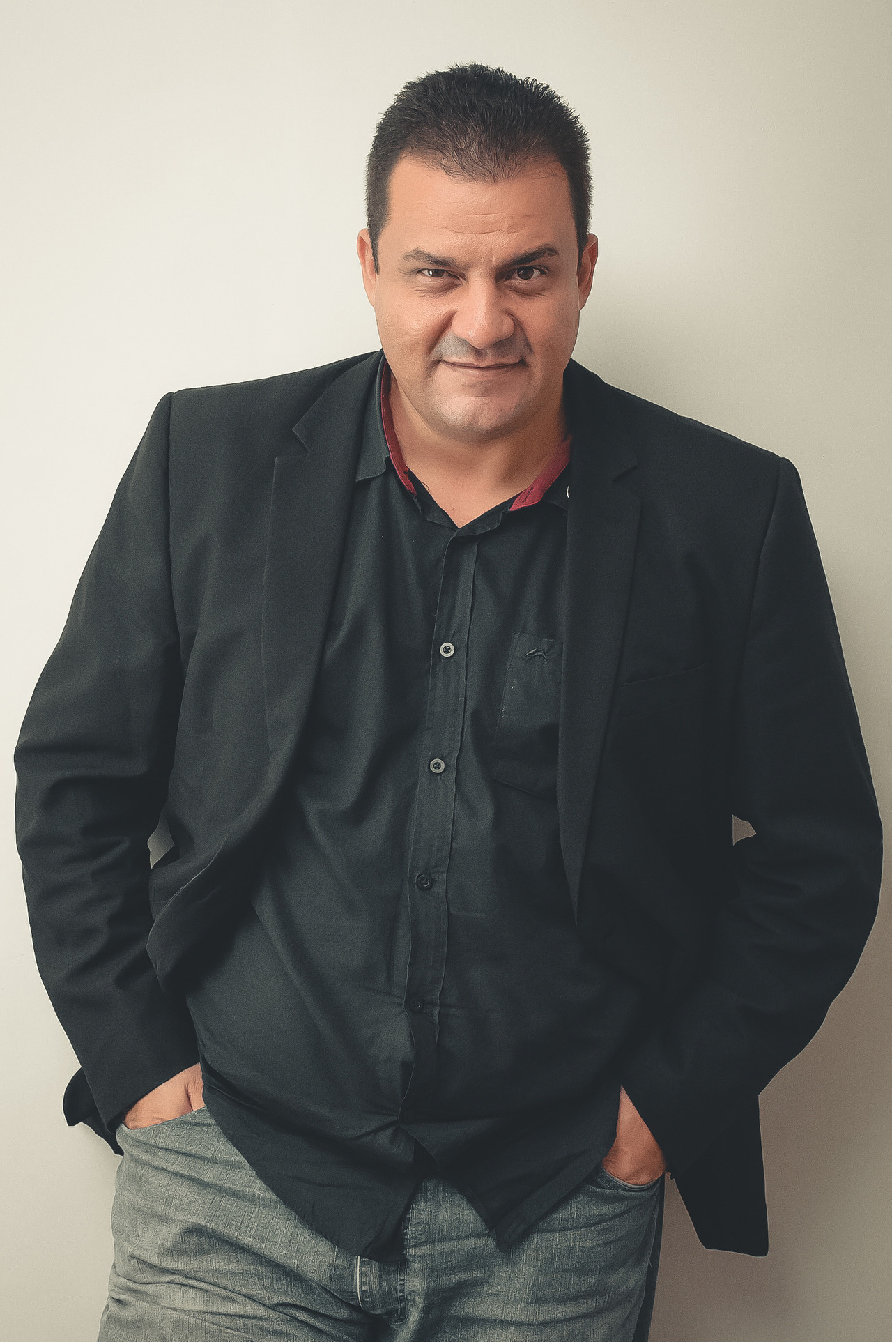 “Daniel Leão na V Mostra Internacional Fotográfica, em Florianópolis”.