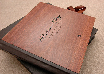 Álbum com Capa de Madeira