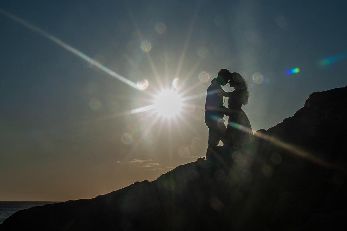 ensaio fotográfico casal na praia Brava em Arraial do Cabo RJ