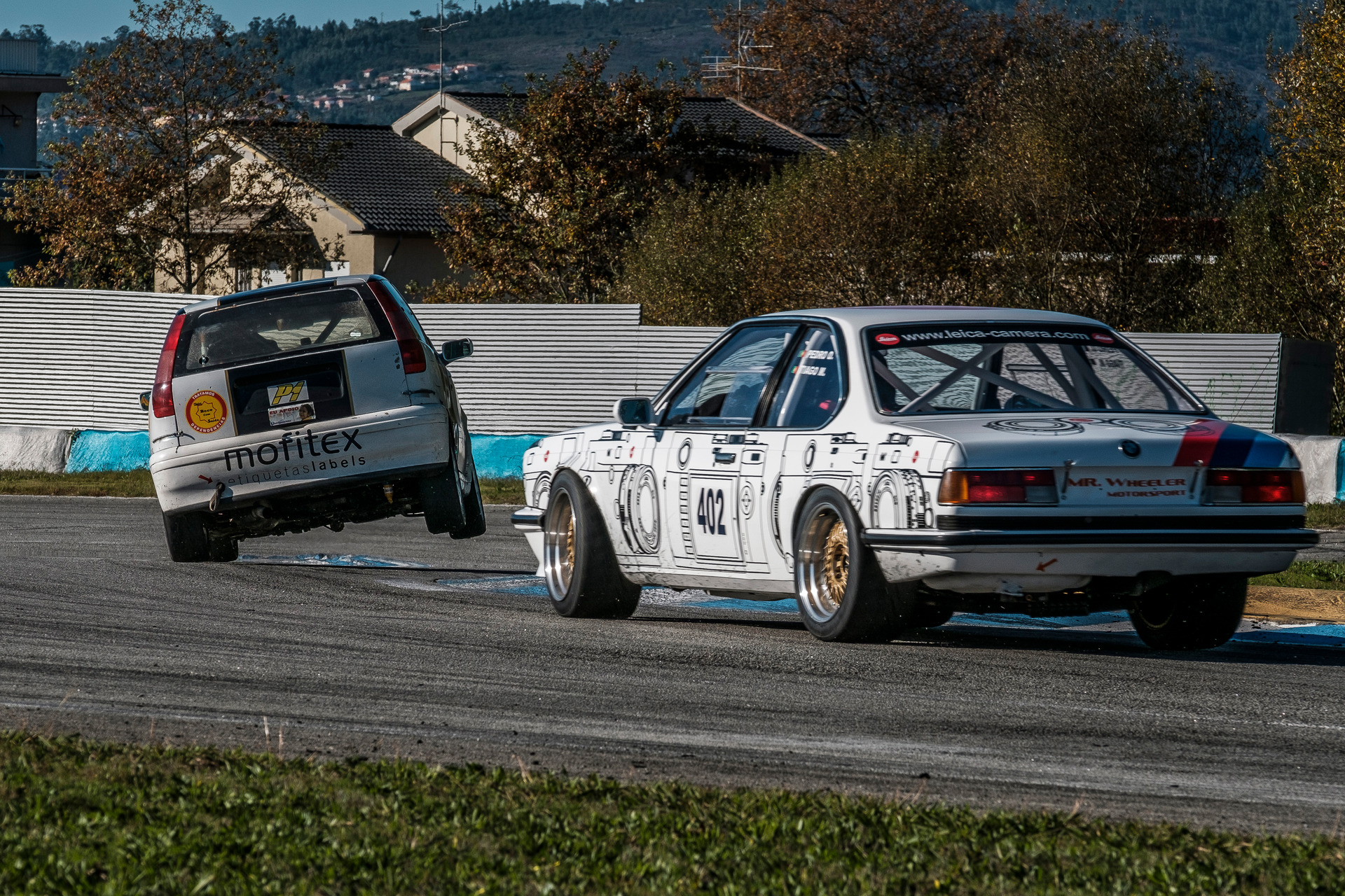 Fotografo Braga Fotografia e vídeo para batizados casamentos gastronomia comida joalheria eventos produtos retratos Trabalhamos com fotografias de produtos, vídeos institucionais para sua empresa ou evento, editorial de moda com publicações nos principais jornais e revistas de Portugal. Estúdio fotografia e produtora Vídeo Braga Porto Lisboa Guimarães Barcelos Coimbra Marketing Digital
