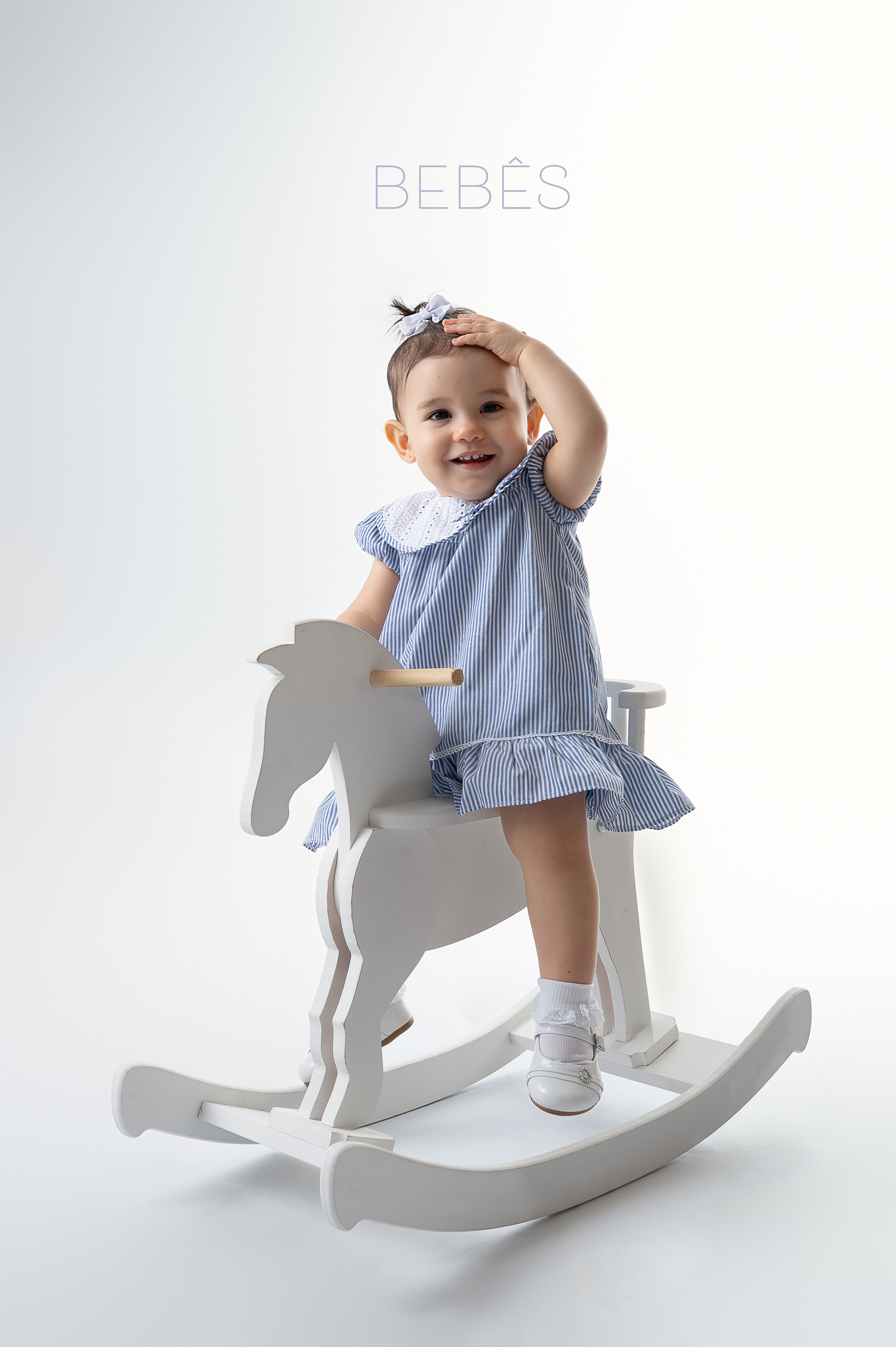 bebê em ensaio de fotografia no estúdio especializado em recém-nascidos e bebês de até um ano