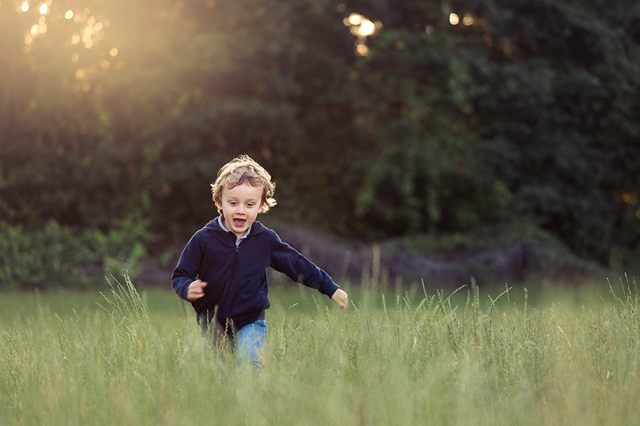 sessão criança na natureza