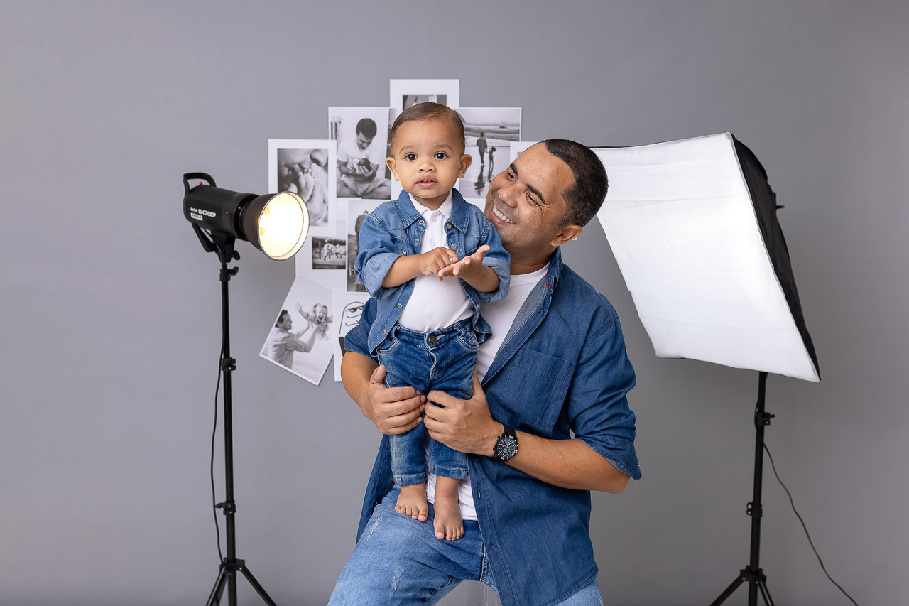 Sessão dia dos Pais 2023 em Caraguatatuba do Rodrigo e filho Ravi no estúdio On Click Fotografia