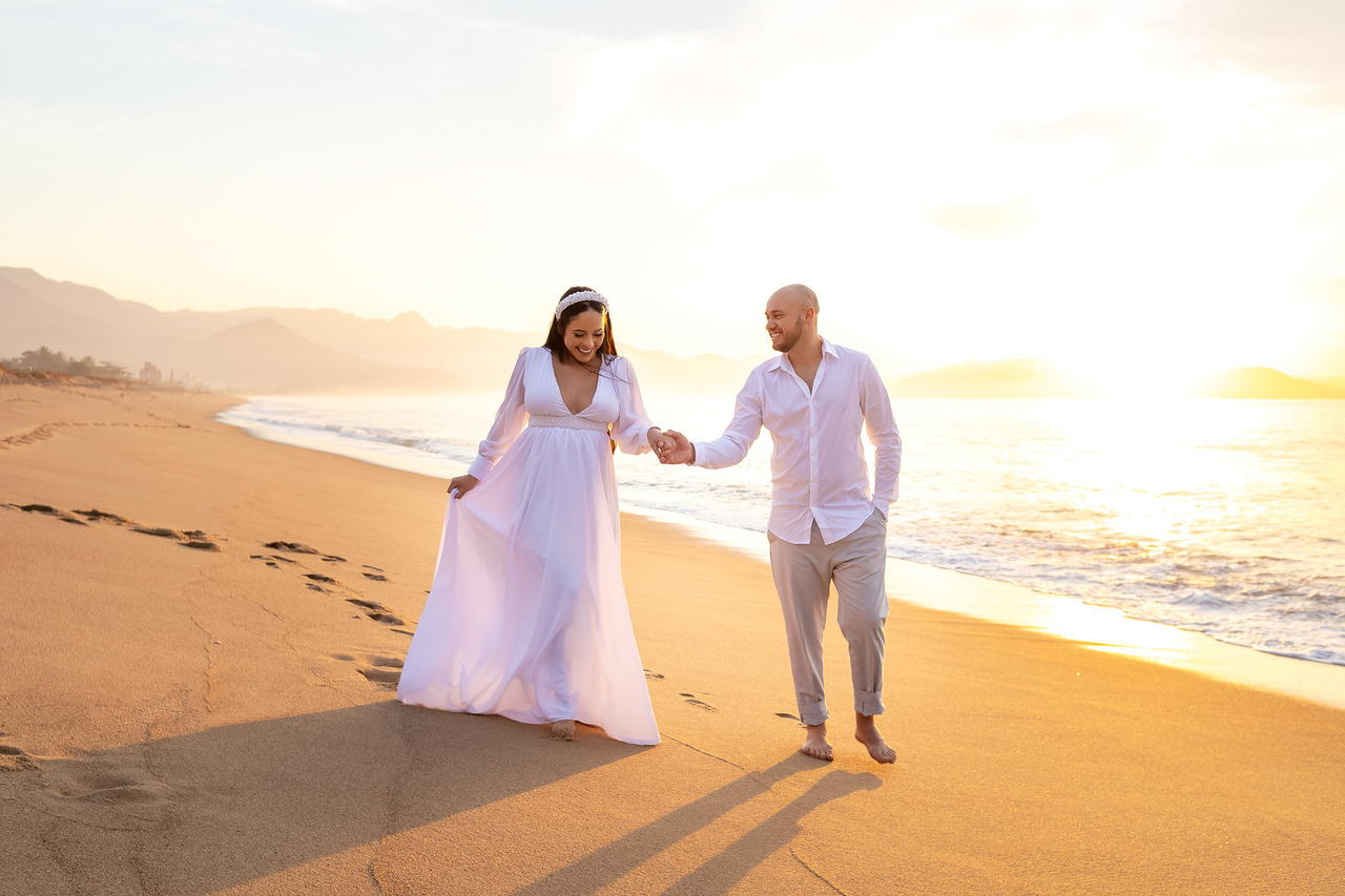 Ensaio Wedding de Daniela e Lucas na Praia da Lagoa Azul em Caraguatatuba