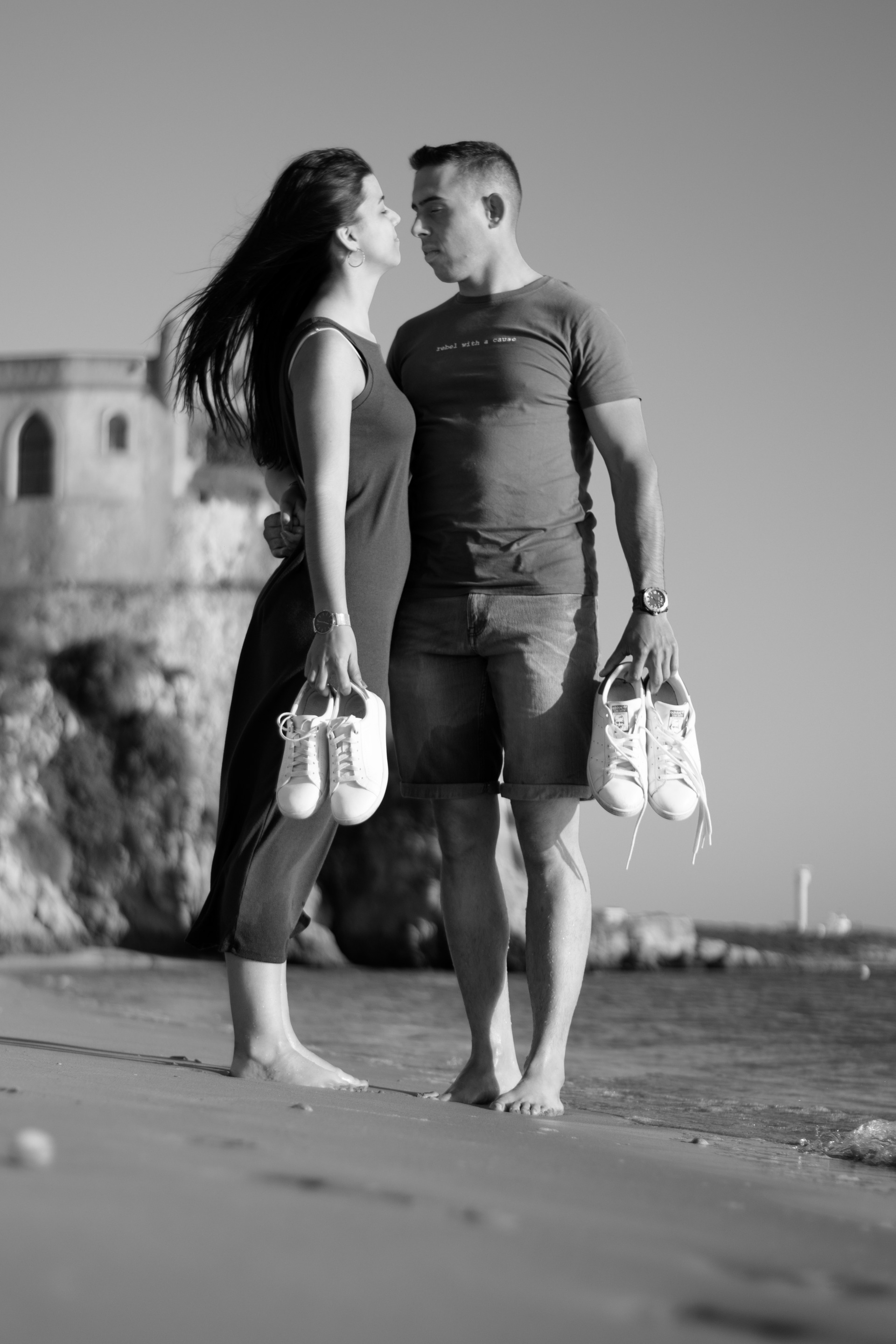 Dos casamentos mais elaborados e energéticos até aos mais intimistas e recatados, todos têm em comum a celebração de um momento único, lindo, cheio de amor e de cumplicidade. Momentos que me preocupo em captar, de forma verdadeira e natural, sem retirar tempo aos casais para poderem aproveitar o melhor possível um dia tão especial. Assegurando que entrego as vossas memórias com todo o carinho que elas merecem