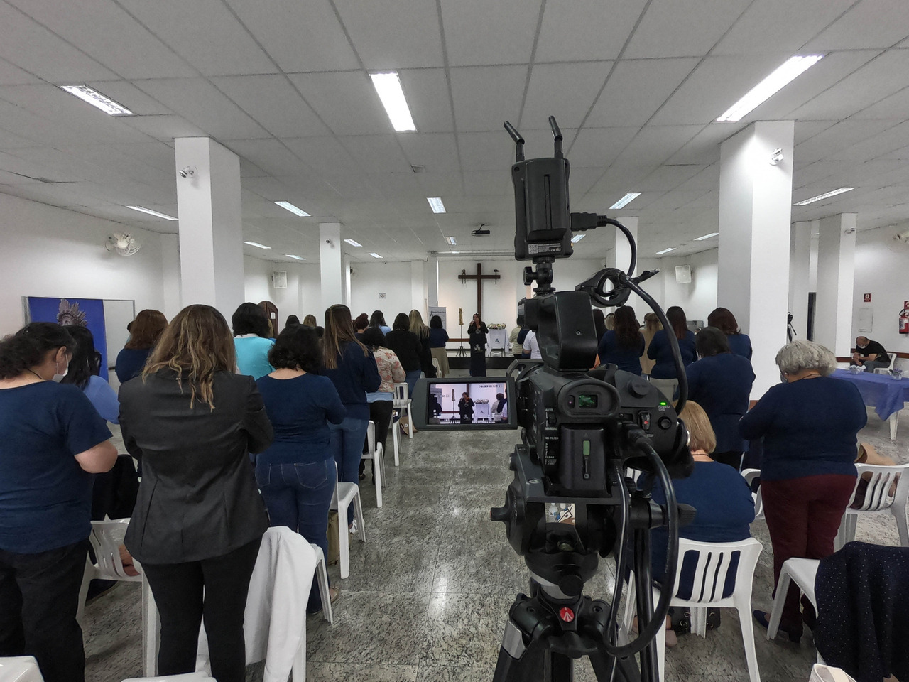 MÃES QUE ORAM PELOS SEUS FILHOS