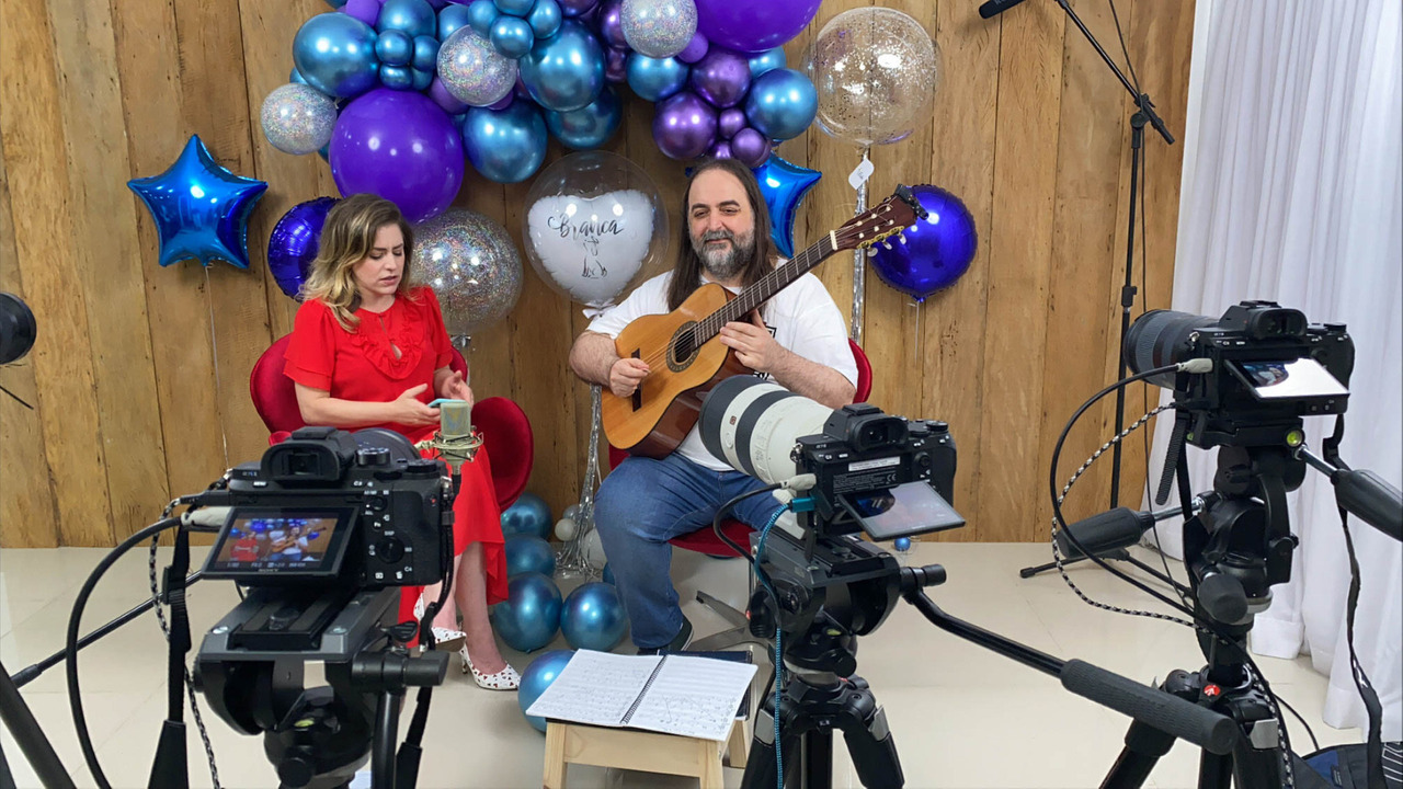 STUDIO DE TRANSMISSÃO AO VIVO EM SÃO PAULO