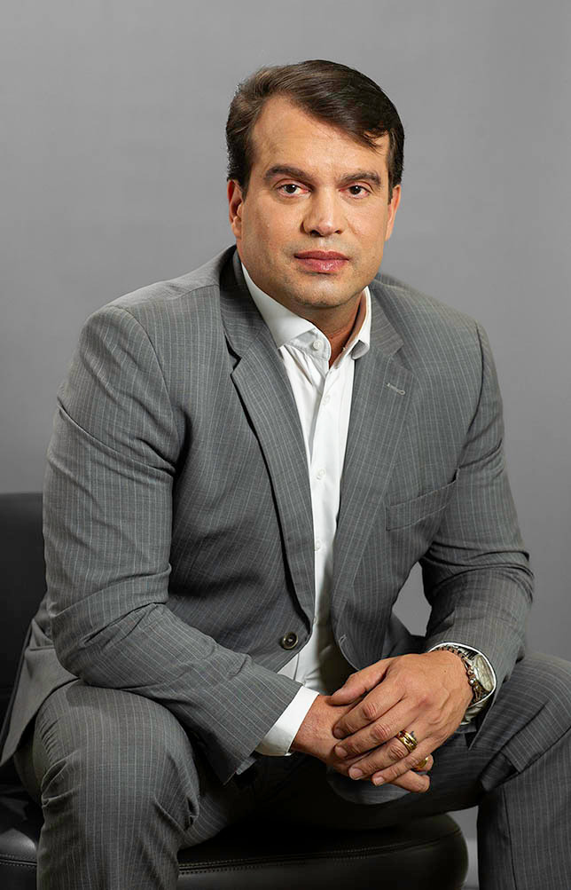Retrato Corporativo para Linkedin de Executivo Gestor de Negócios na Faria Lima
