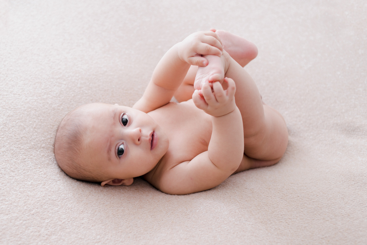 Teoria do apego, segurança, bebê indefeso