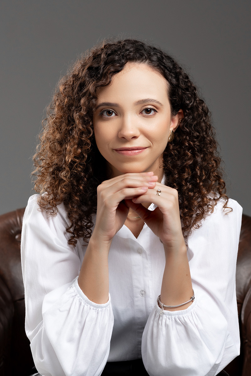 Retrato Corporativo Empresarial perfil profissional Advogada Emilly Teppich