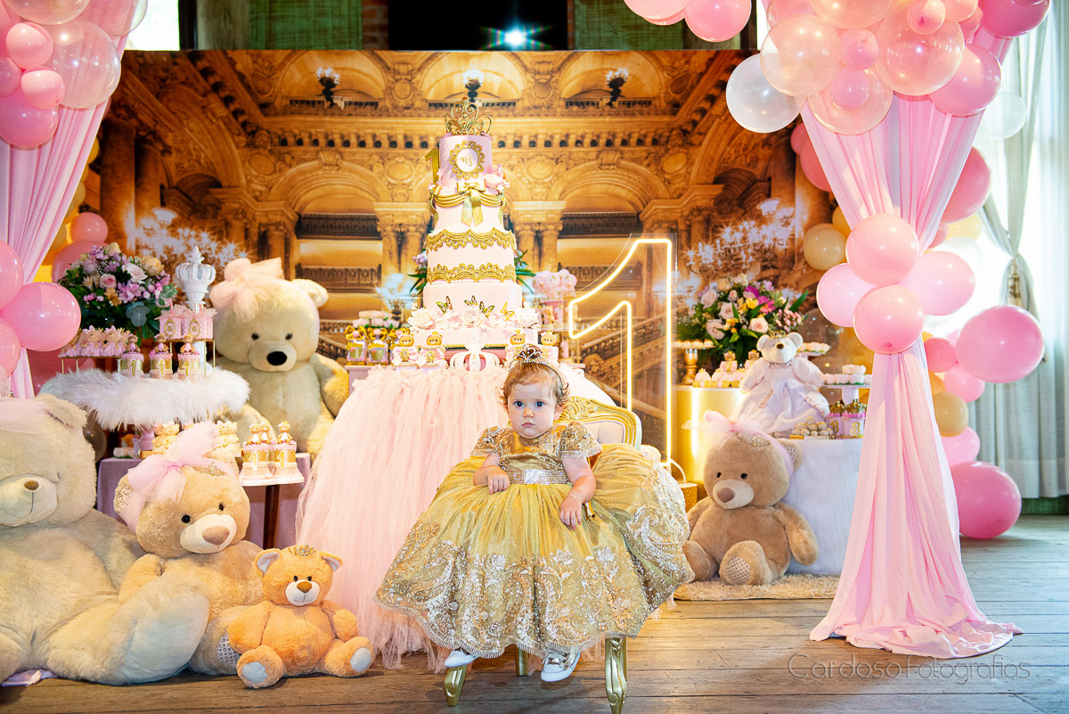 aniversário tema ursinhas em Blumenau, decoradora Kely França, Bolo Camila Tavares, Personalizados Coisas de Tata Taisa, fotógrafa Chandra Cardoso Fotografias