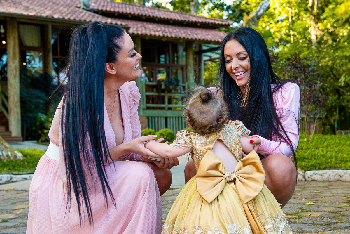 Halline Loes e Naiara Loes, em Indaial.