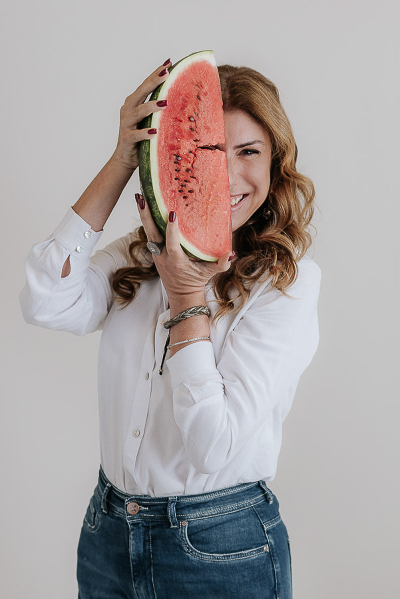 Foto de nutricionista para Instagram, feito em estúdio no Rio de Janeiro