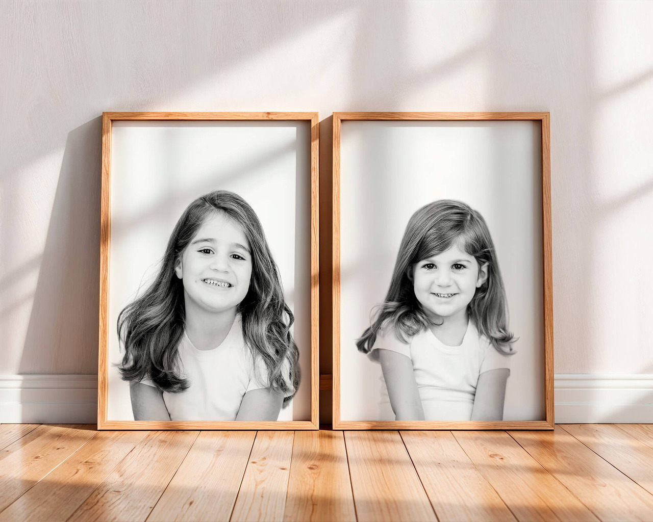 Retrato de irmãs em estúdio infantil no Rio de Janeiro, impressos com qualidade museológica.