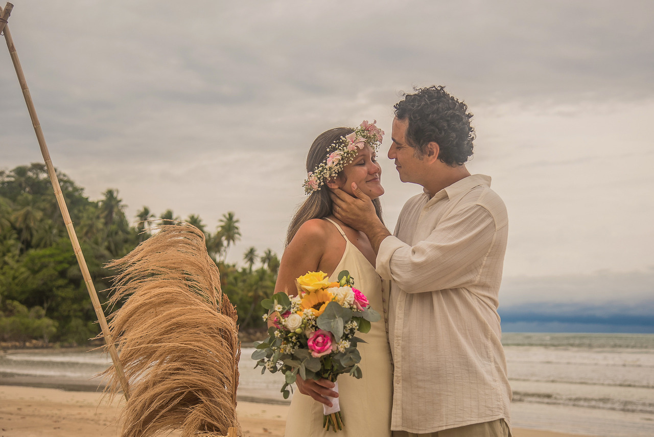 Um casamento cheio de emoção e significado, tento como cenário a Ilha de Boipeba-Bahia