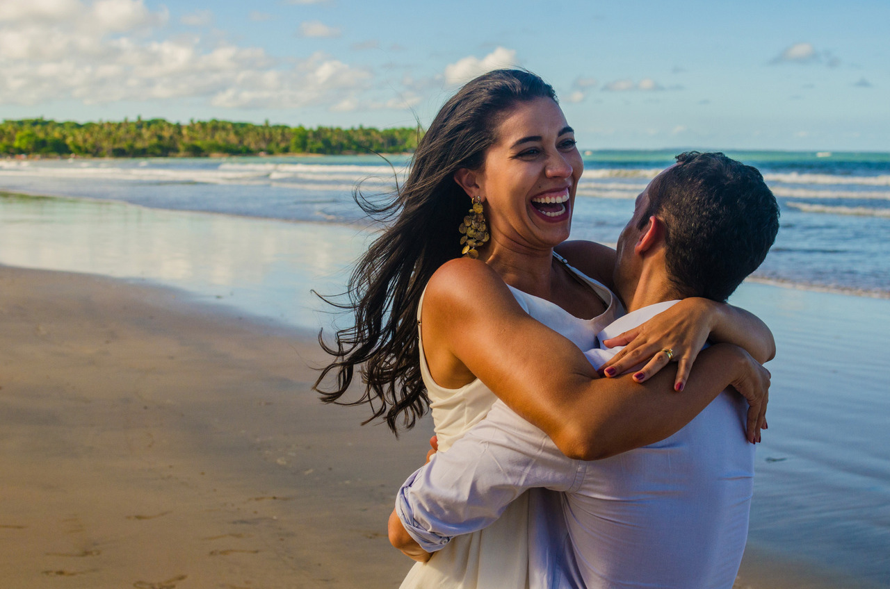 Leveza e alegria em cada instante — quando o amor encontra o cenário perfeito em Boipeba.