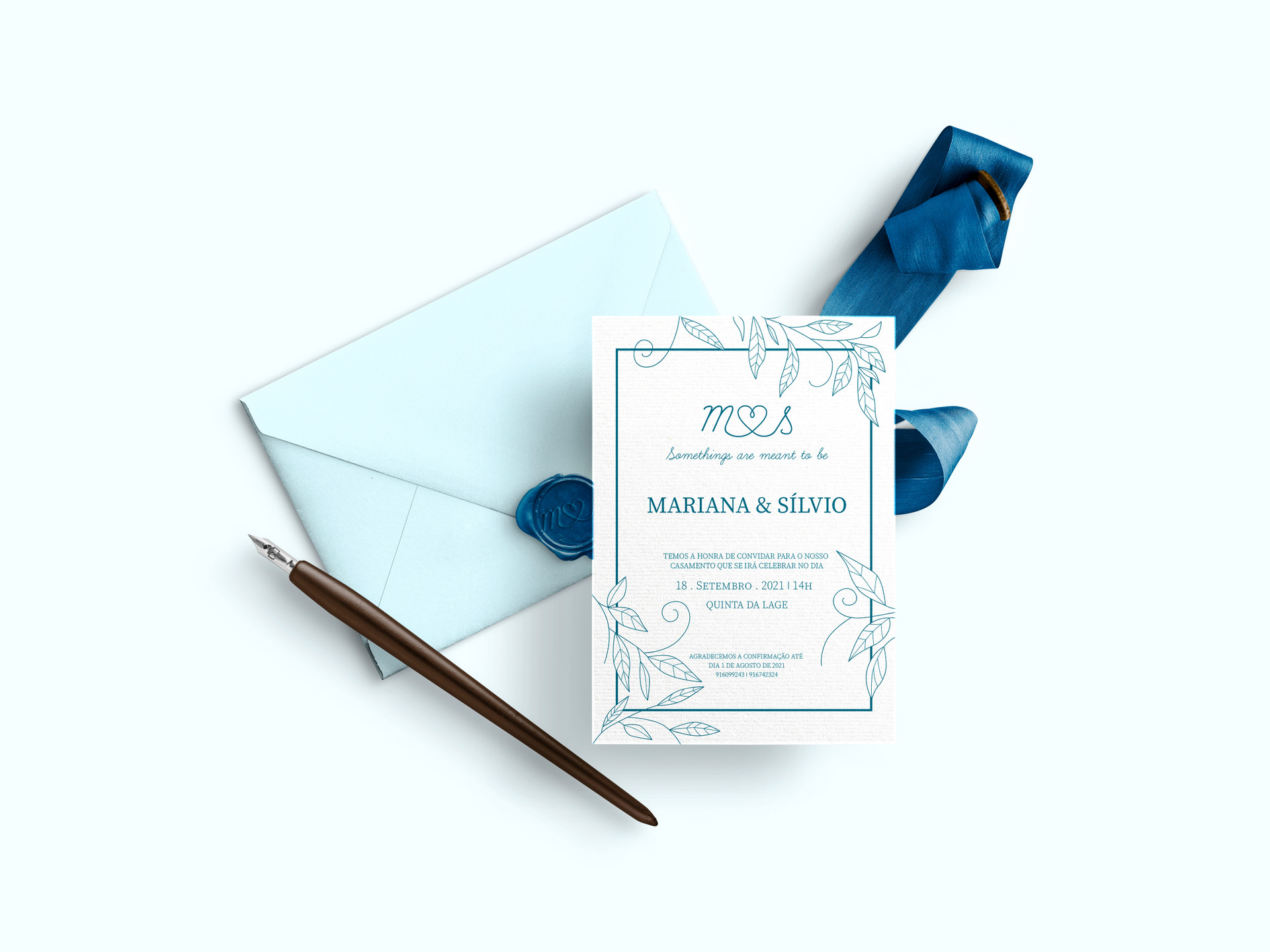 fotografia de um convite de casamento personalizado