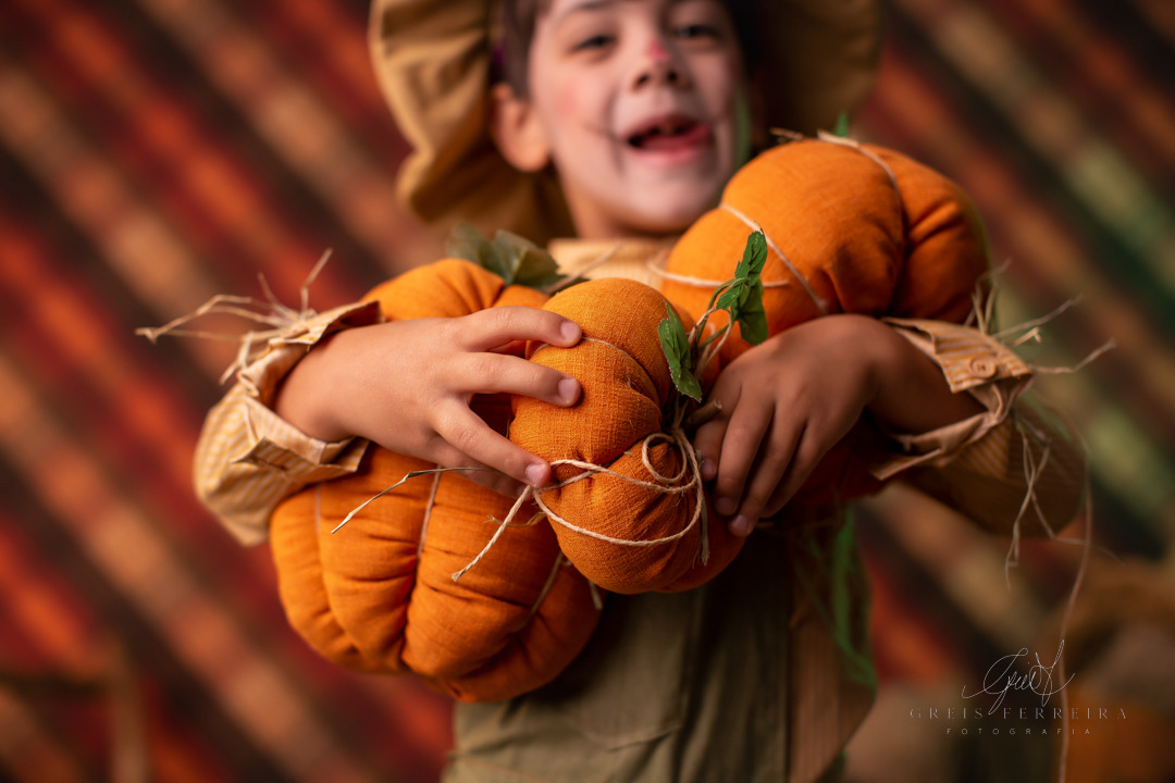 fotografia infantil halloween aboboras espantalho dia das crianças