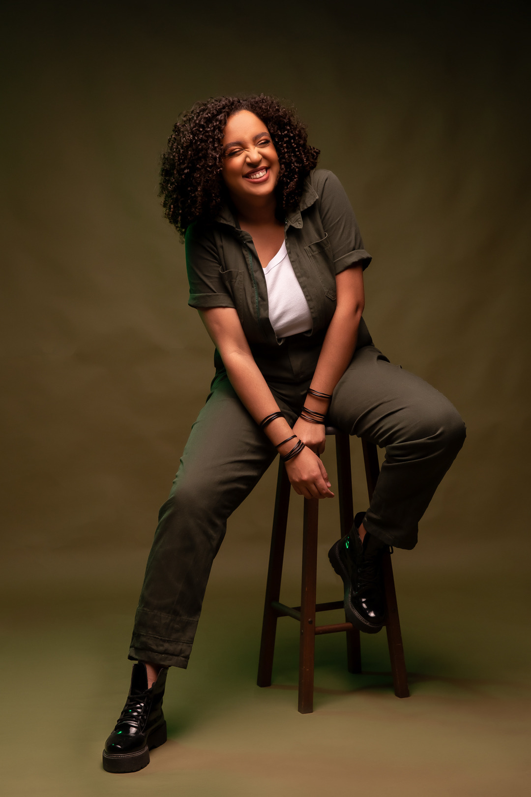 ensaio feminino mulher negra roupa verde musgo