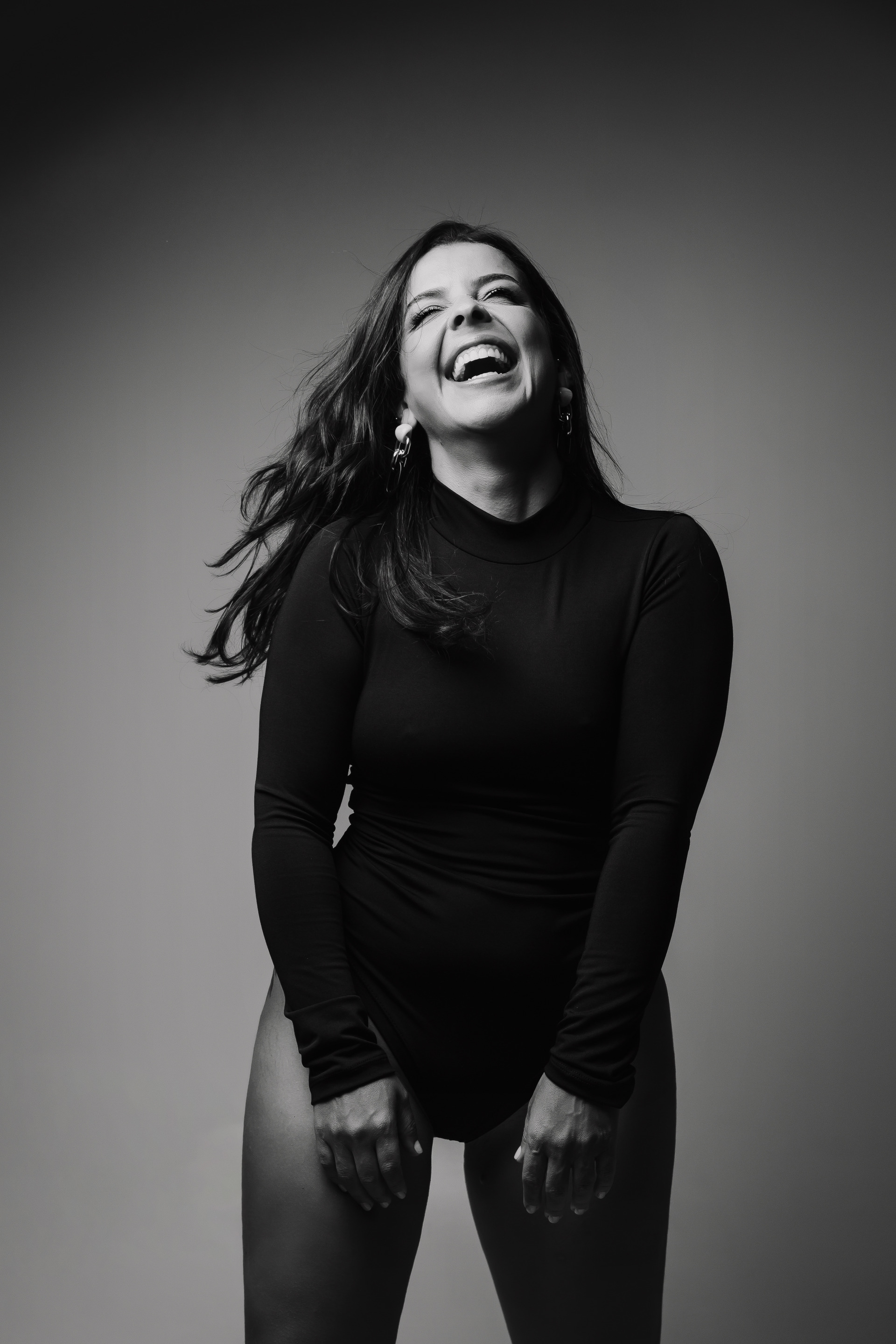 ensaio feminino mulher loira roupa preta