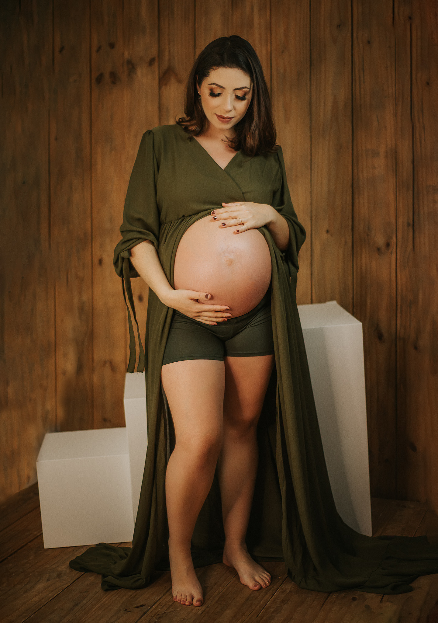 Estilo pessoal na gravidez, Looks criativos para grávidas, Ensaio gestacional no estúdio,