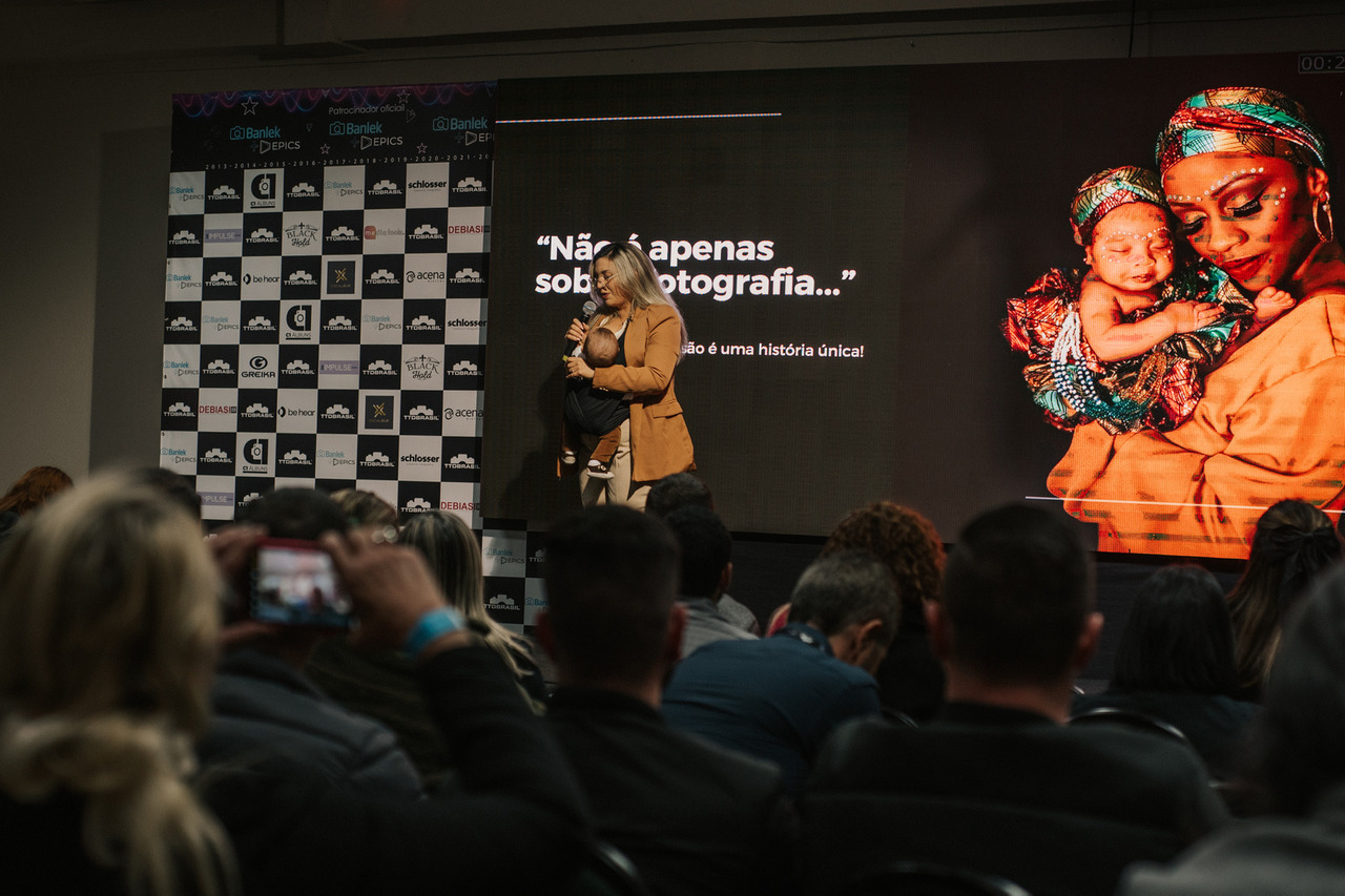 Aline Fontes durante a palestra no TTD Brasil