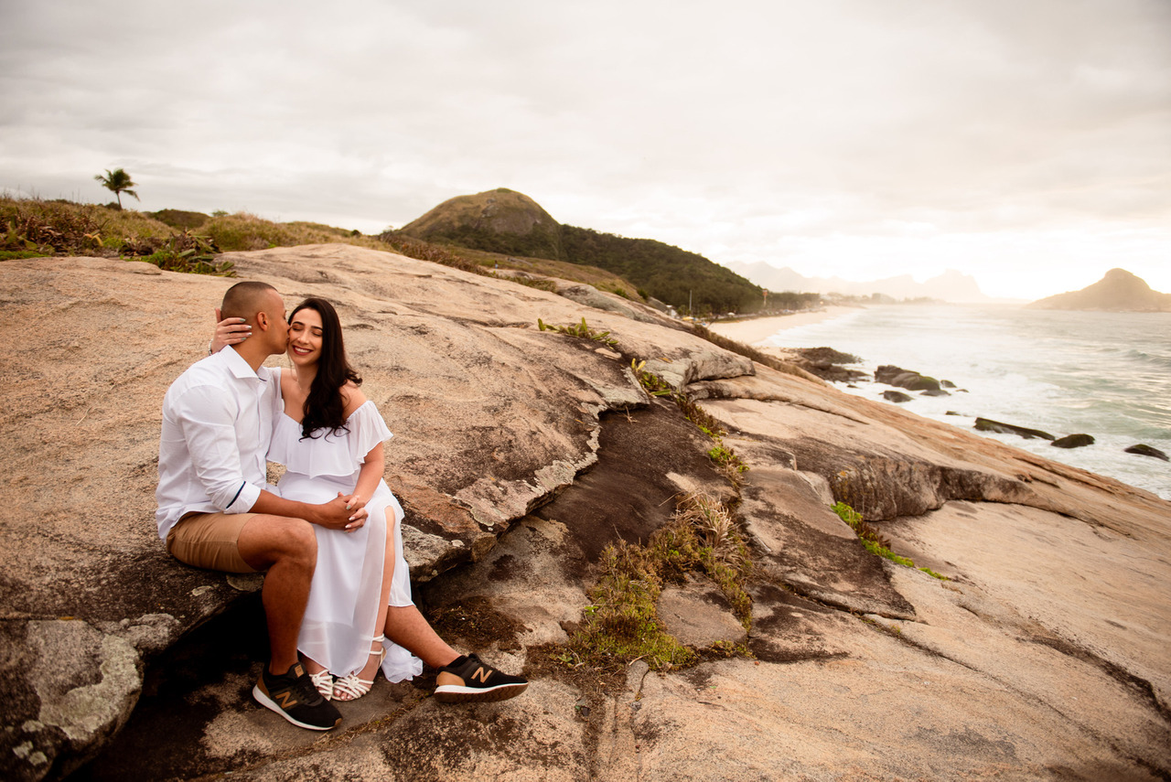 Ensaio pré-wedding praia do secreto grumari rj