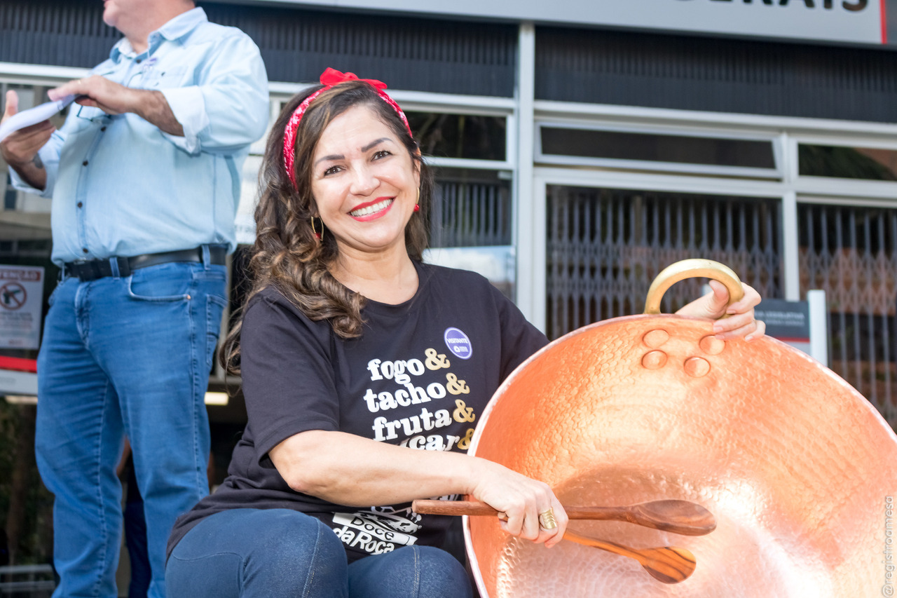 Chef Rosilene Campolina na plenária sobre o Tacho de Cobre - Carla Costa Fotografia